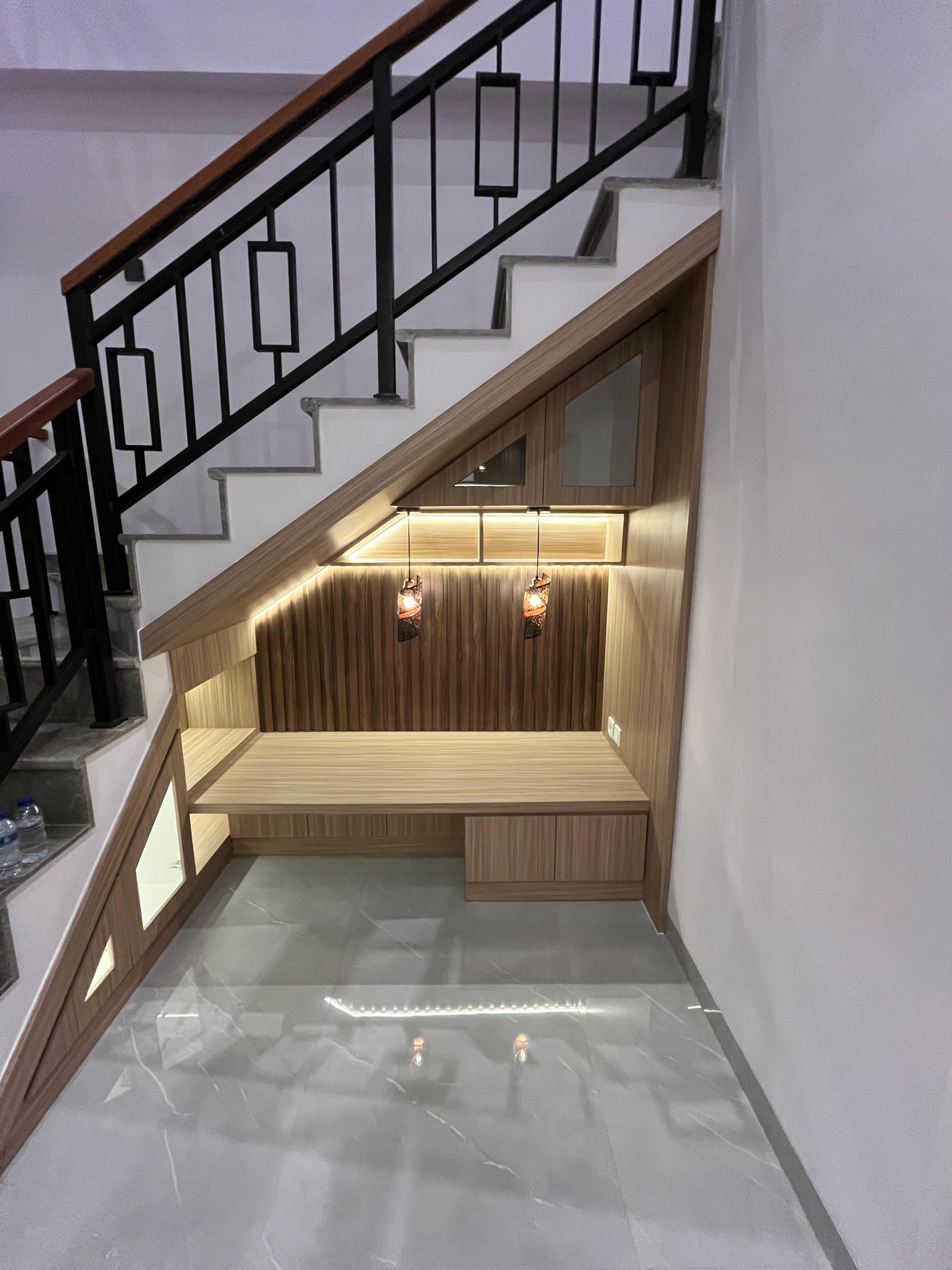 Interior Bawah Tangga
